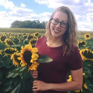 Meet your Posher, Emily